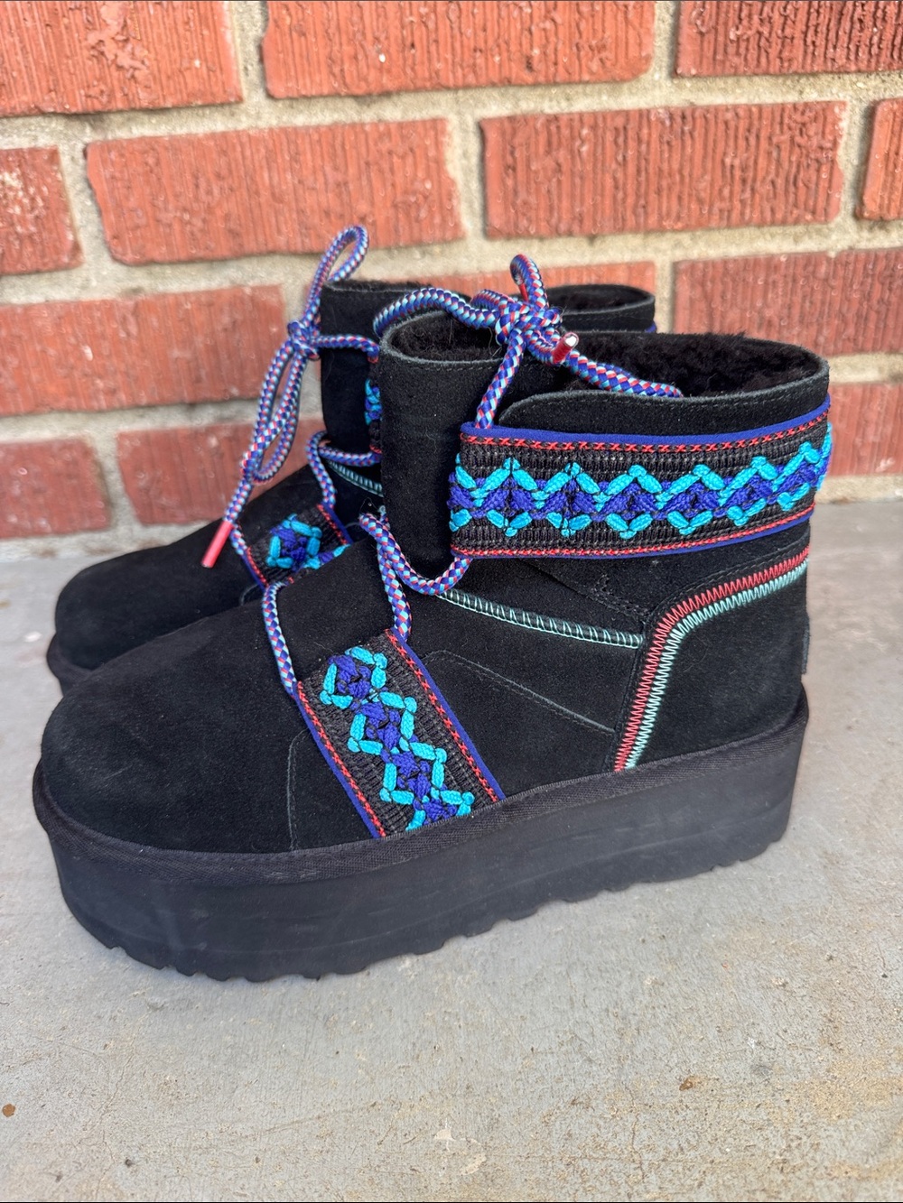 UGG Mini II Braid Platform Boots Womens Black Suede Embroidered Lace Up